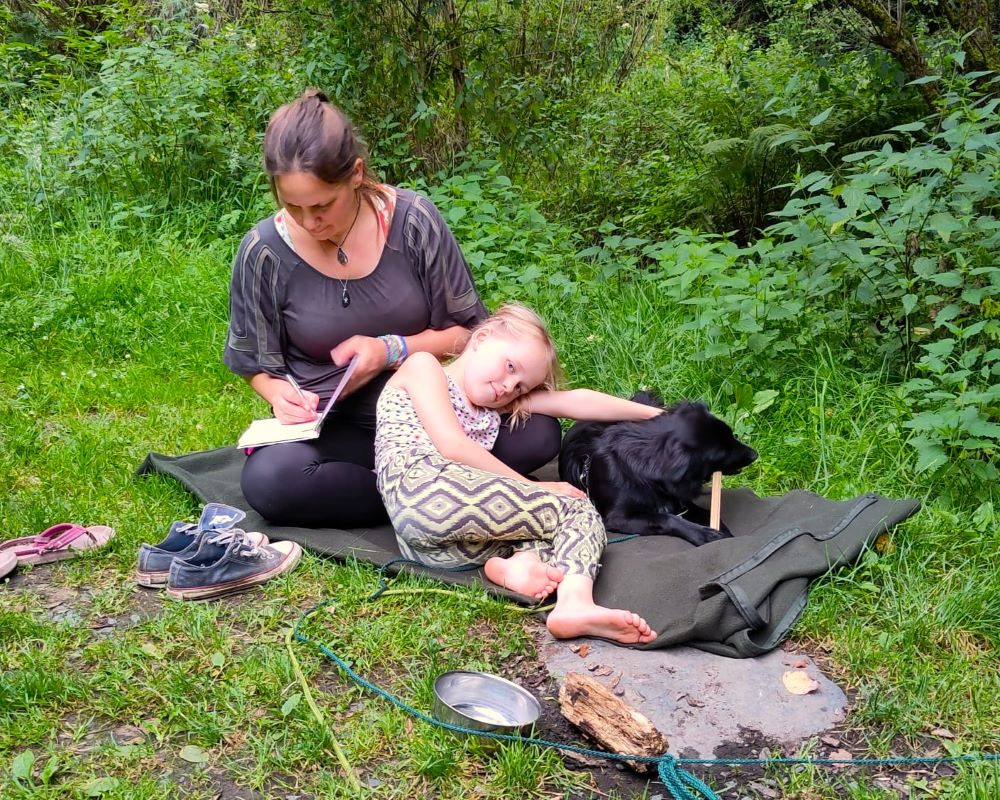 Schrijven met mijn dochter op schoot