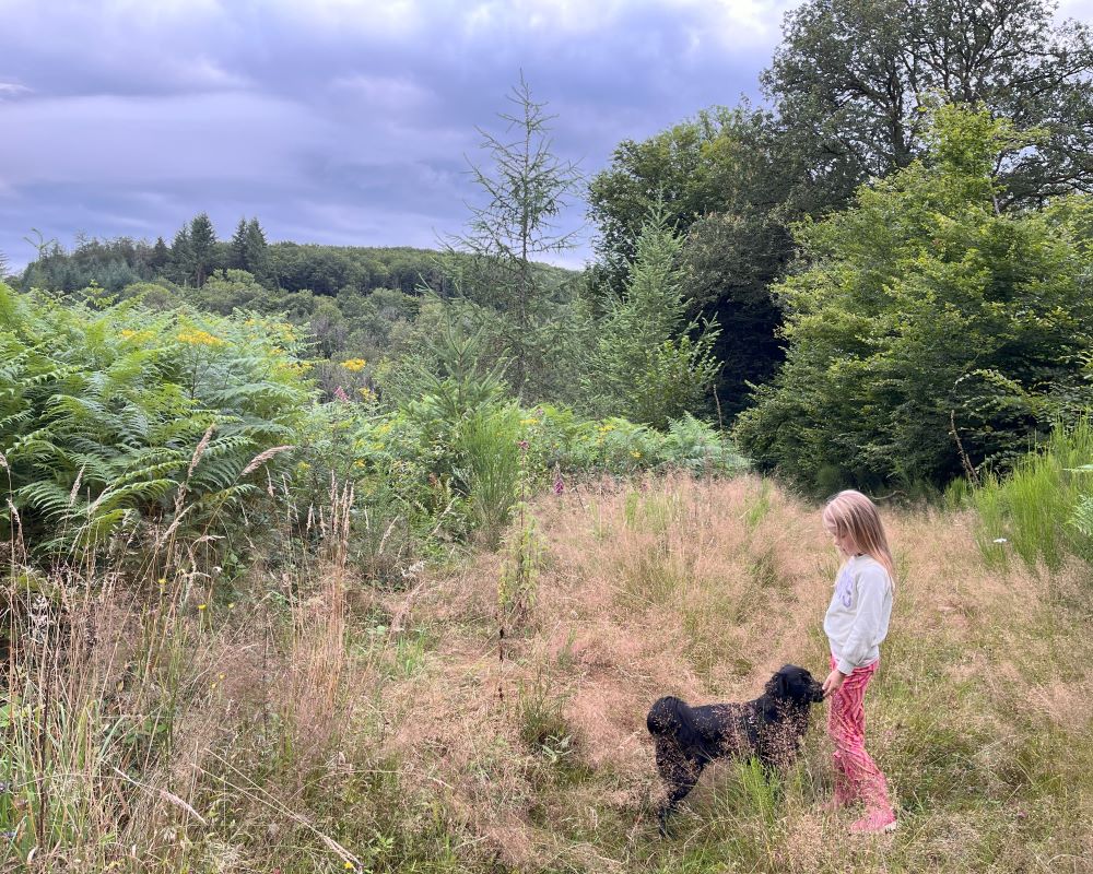 Wandelen in de Morvan met Emelie en Dex